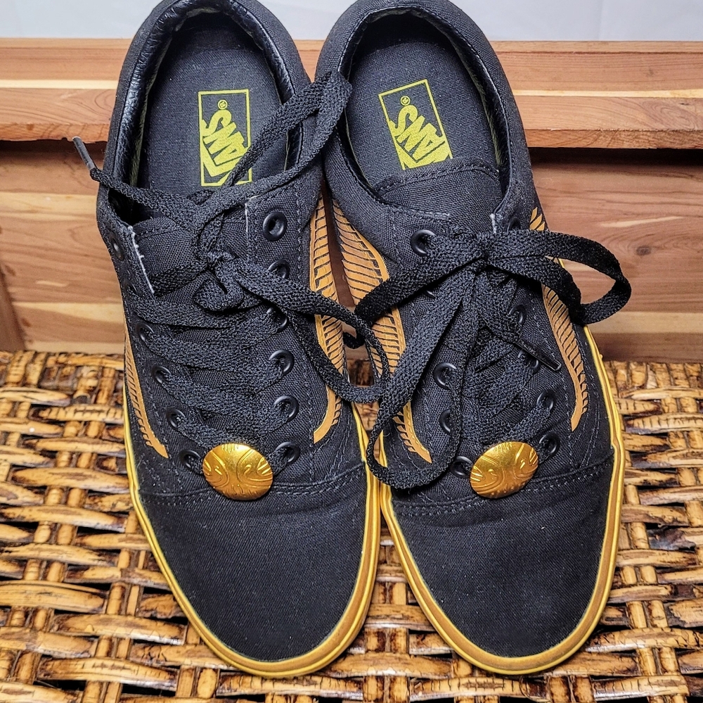Vans Harry Potter Gold Sneakers 5.5 - Picture 2 of 16